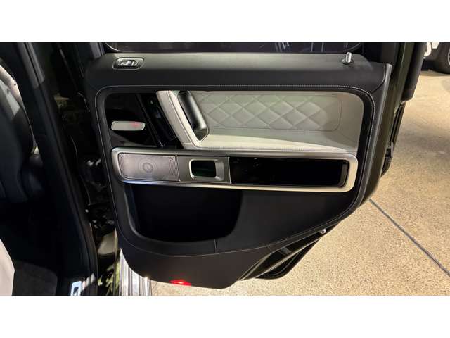 Mercedes-Benz G-Class 11
