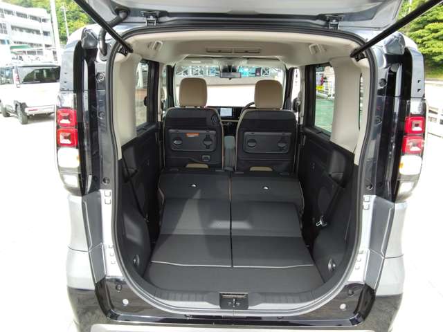 Mitsubishi Delica Mini 8