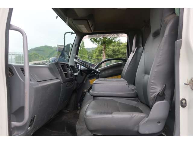 Isuzu Forward 11