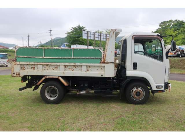 Isuzu Forward 2