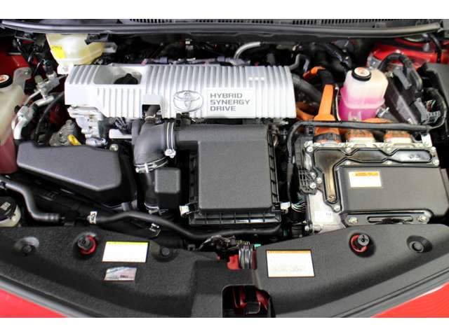 Toyota Prius α 11