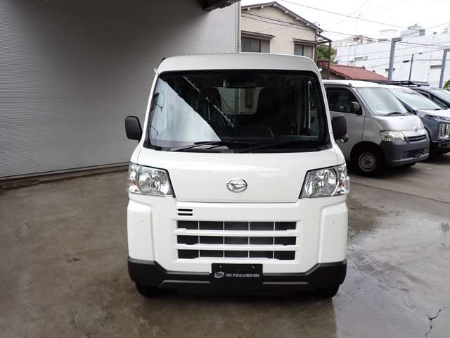 Daihatsu Hijet Cargo 11
