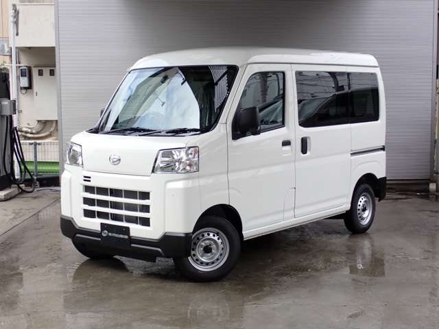 Daihatsu Hijet Cargo 6