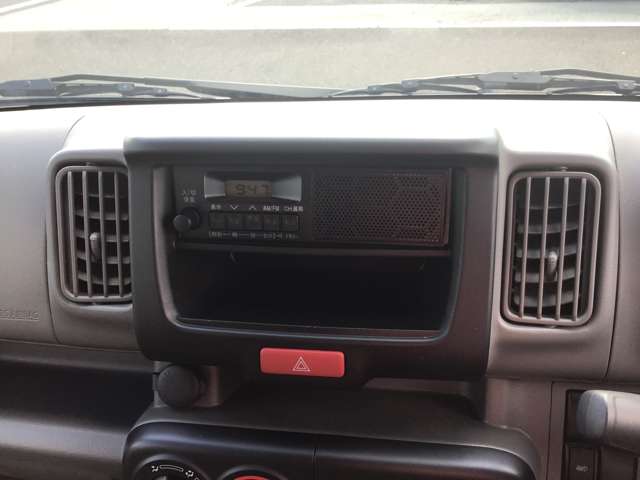 Mitsubishi Minicab Van 8