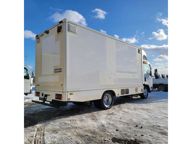 Isuzu Elf 11