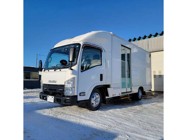 Isuzu Elf 7