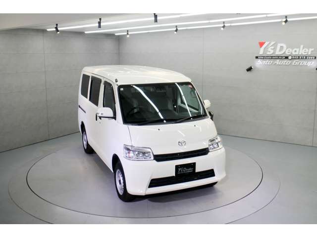 Toyota Town Ace Van 11