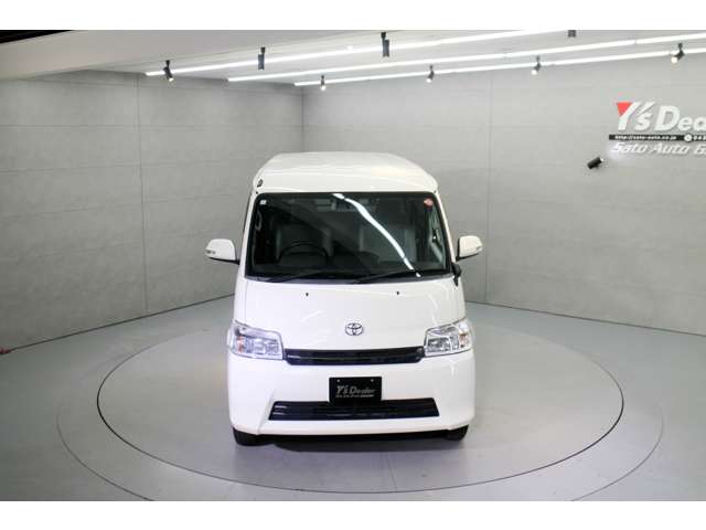 Toyota Town Ace Van 12
