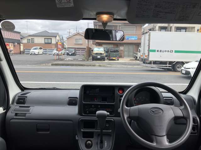 Daihatsu Hijet Cargo 5