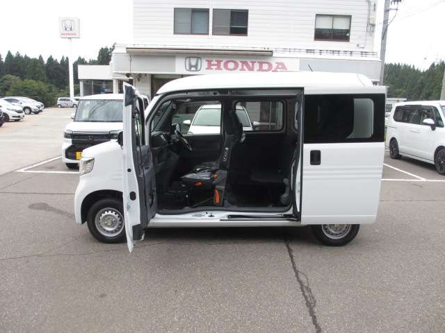 Honda N-VAN 9