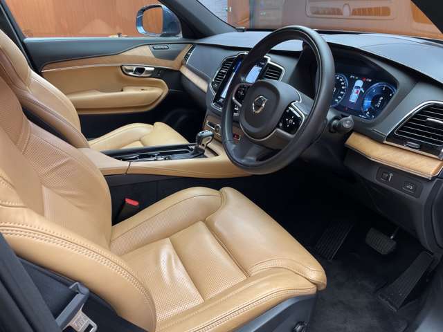 Volvo XC90 5