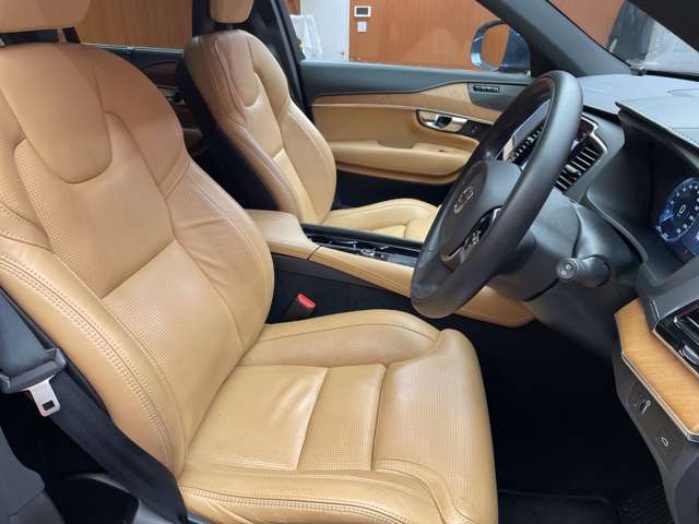 Volvo XC90 8