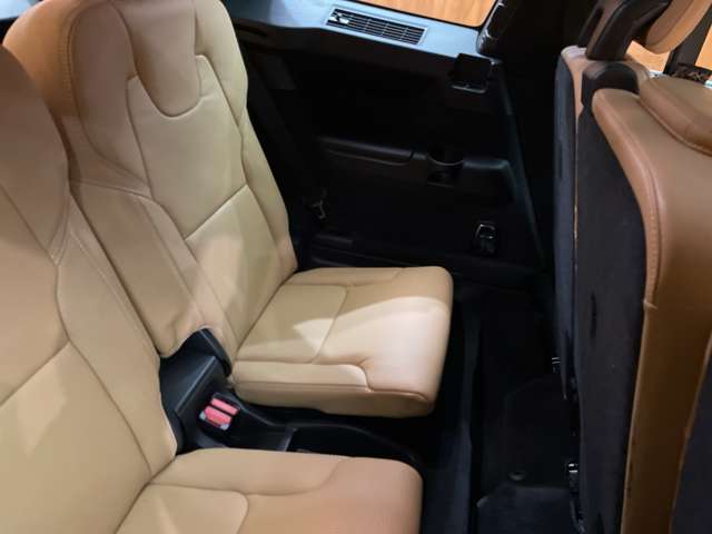 Volvo XC90 10