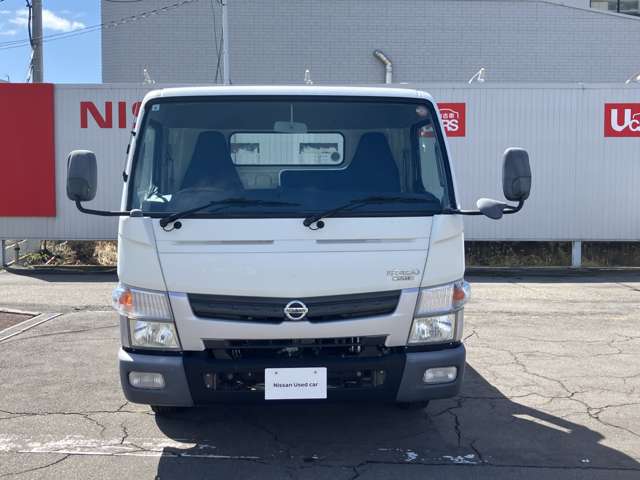 Nissan NT450Atlas 4