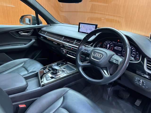 Audi Q7 5