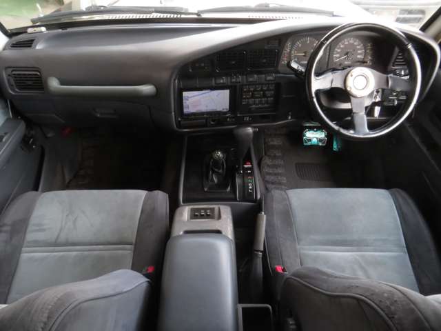Toyota Land Cruiser 80 3