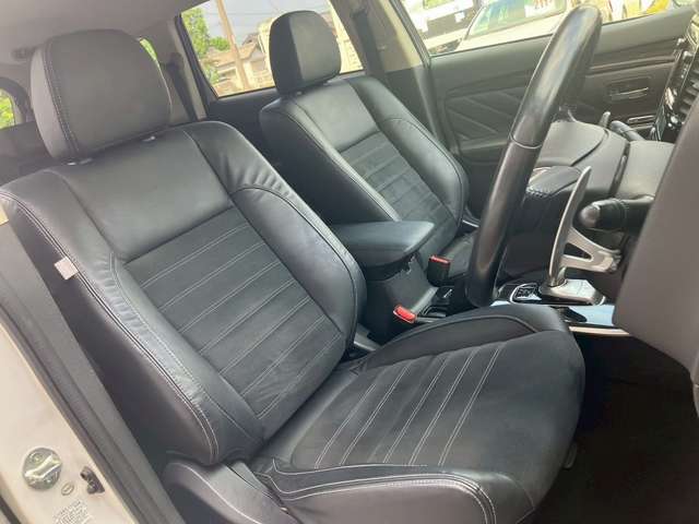 Mitsubishi Outlander PHEV 9