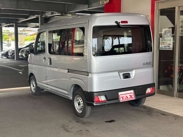 Daihatsu Hijet Cargo 3