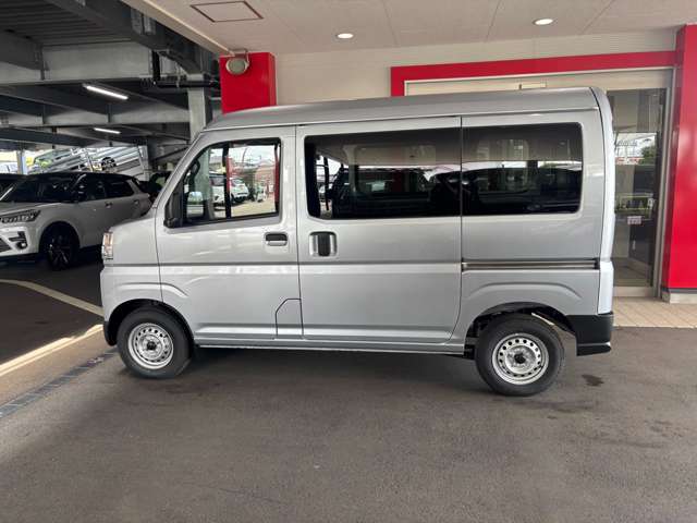 Daihatsu Hijet Cargo 4