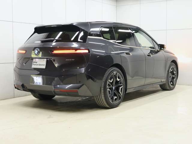 BMW iX 2