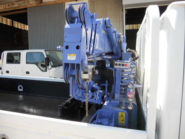 Isuzu Elf 13