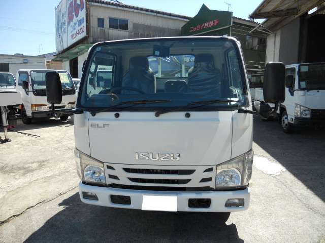 Isuzu Elf 4
