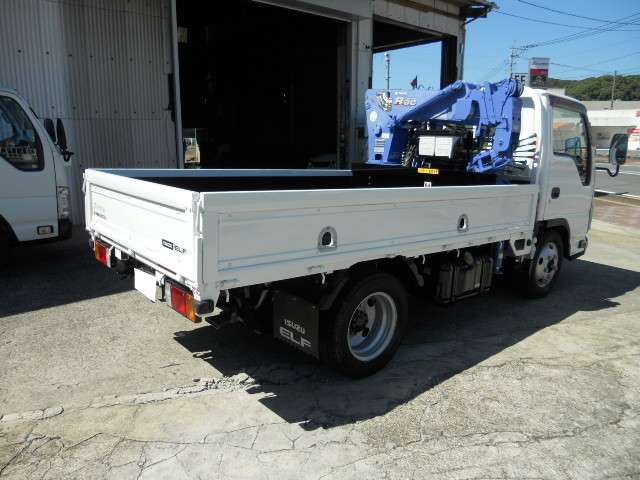 Isuzu Elf 6