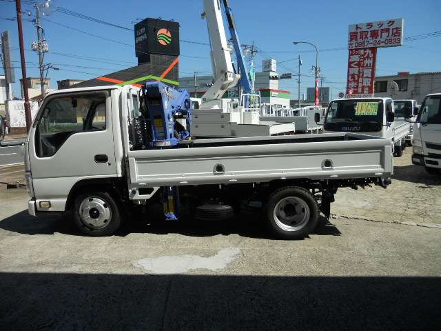 Isuzu Elf 7