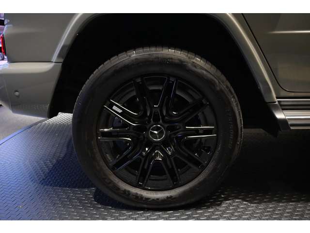 Mercedes-Benz G-Class 12