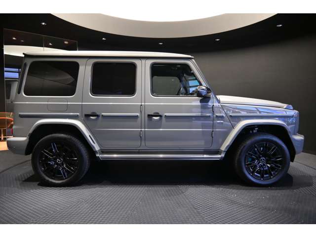 Mercedes-Benz G-Class 4