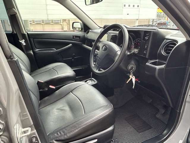 Toyota Succeed Van 13
