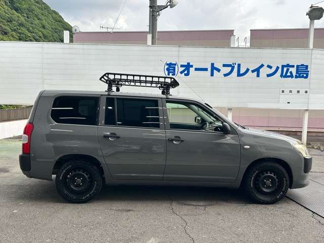 Toyota Succeed Van 4