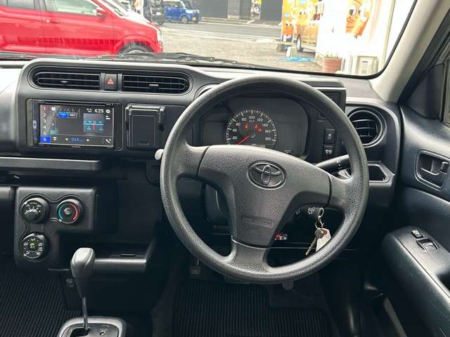 Toyota Succeed Van 8