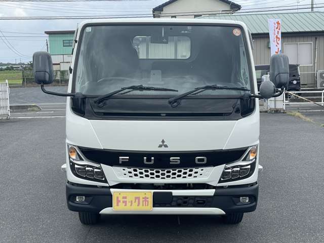 Mitsubishi Fuso Canter 2