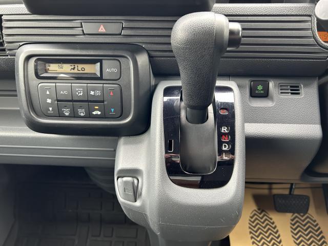Honda N-VAN 12