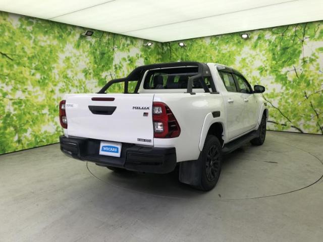 Toyota Hilux 6