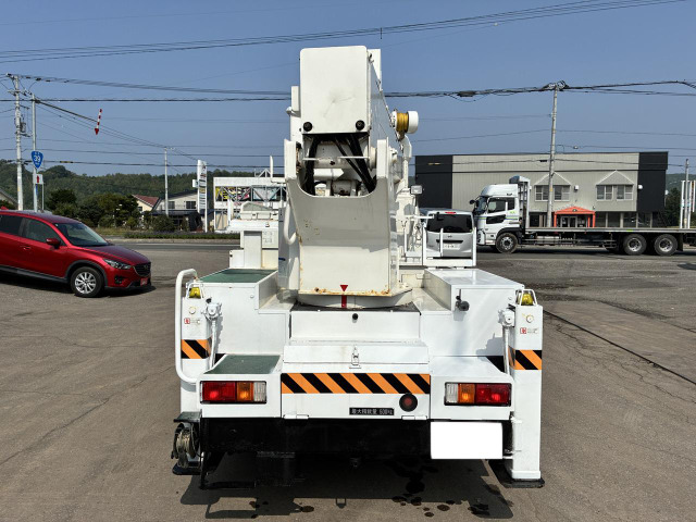Isuzu Elf 5