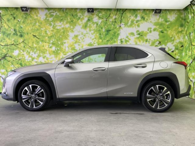 Lexus UX 5