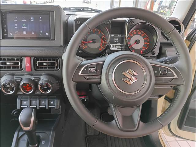 Suzuki Jimny Sierra 4