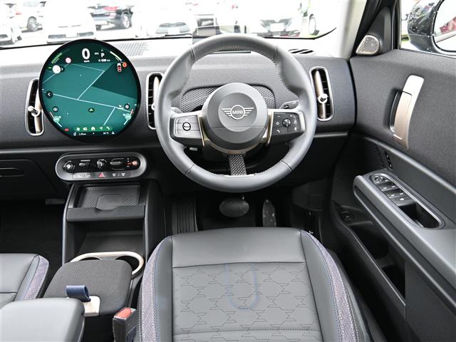 MINI Countryman 4