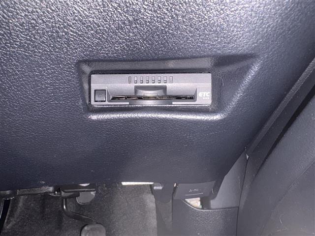 Toyota Sienta 12