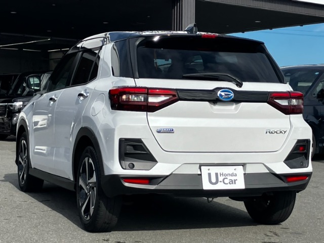 Daihatsu Rocky 6