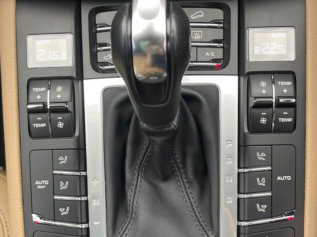 Porsche Macan 12