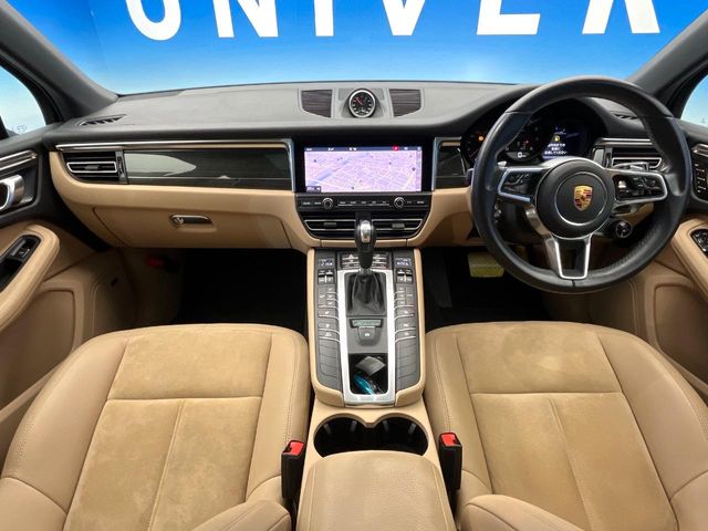 Porsche Macan 2