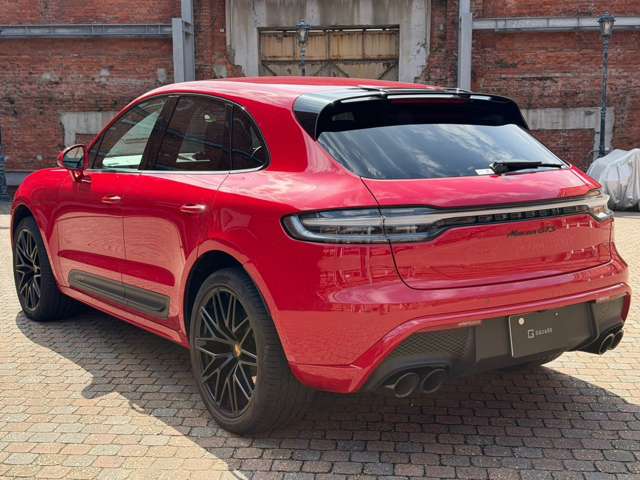 Porsche Macan 11