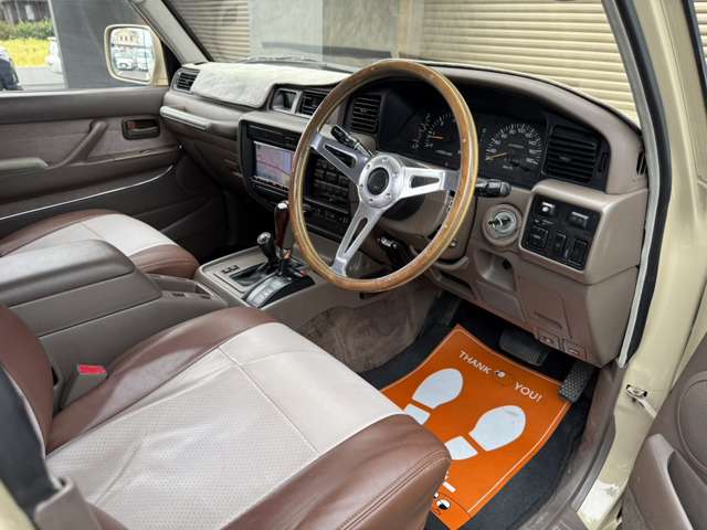 Toyota Land Cruiser 80 9