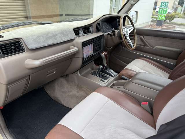 Toyota Land Cruiser 80 10