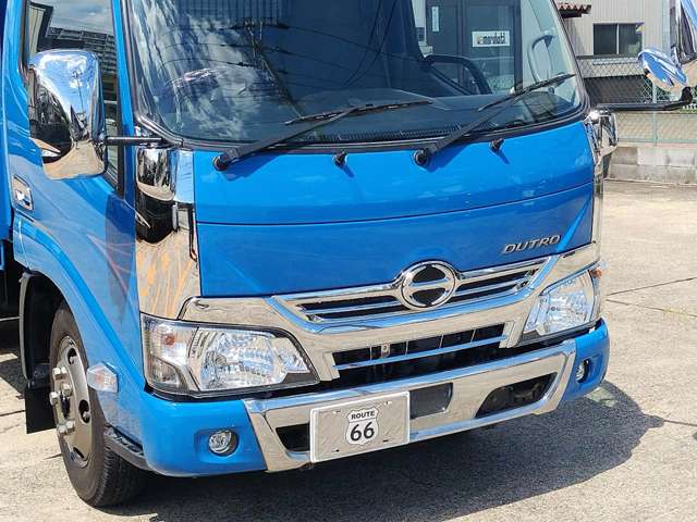 Hino Dutro 11
