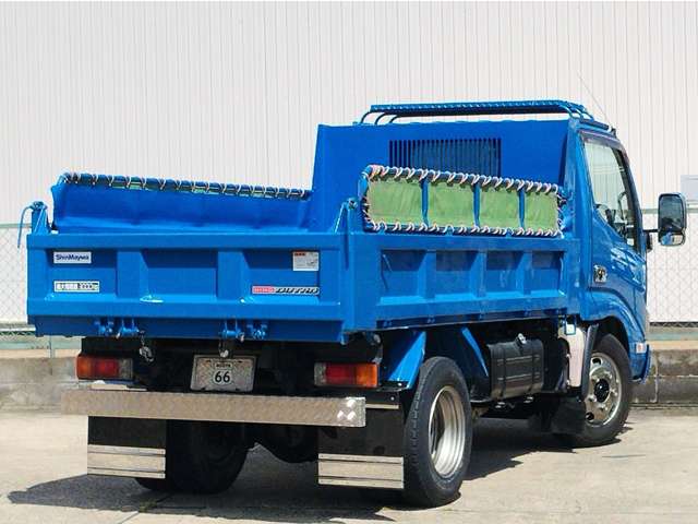 Hino Dutro 2