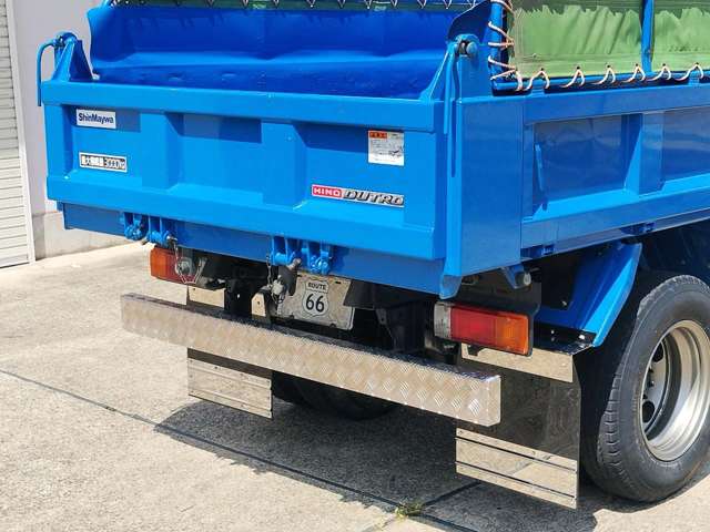 Hino Dutro 7